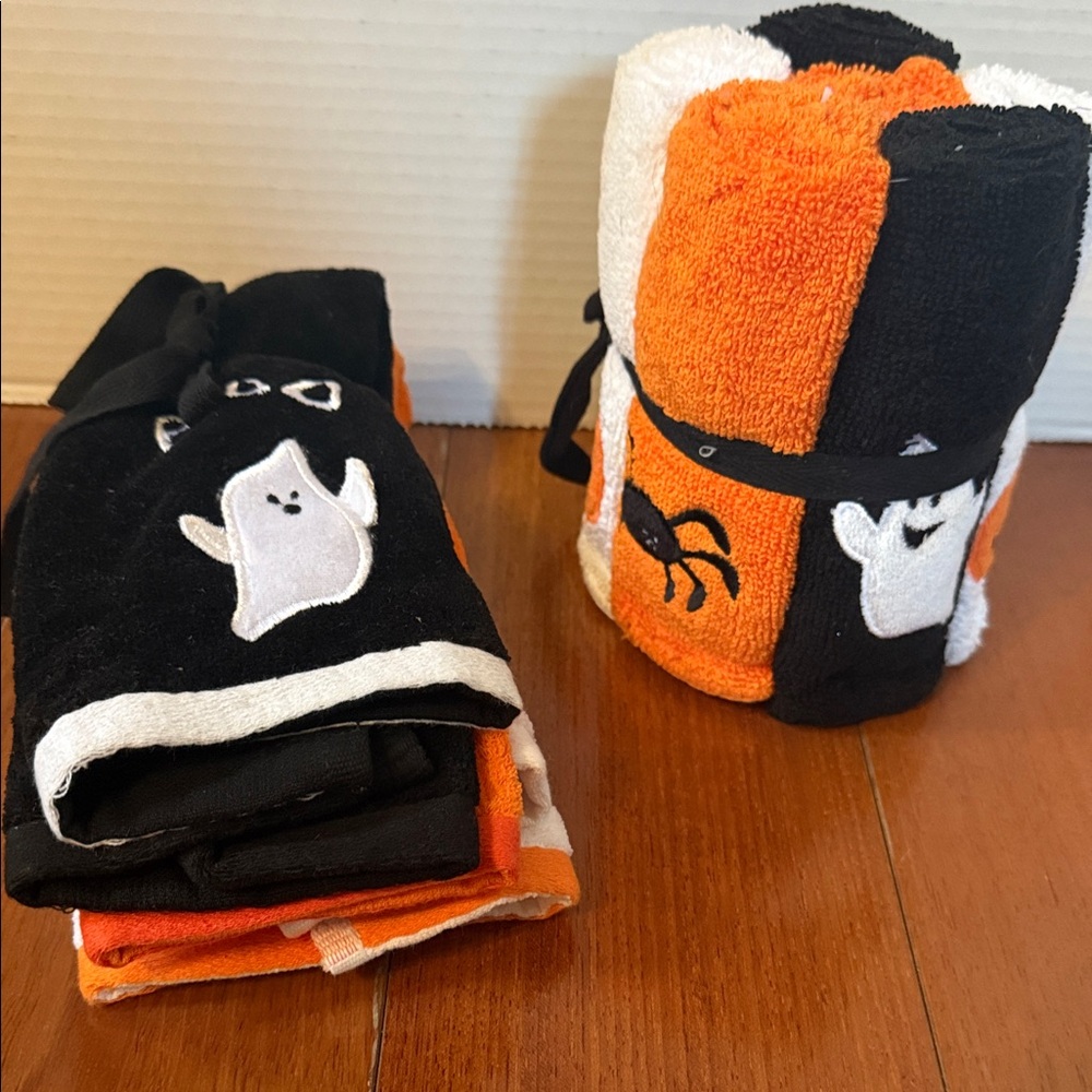 Halloween Ghost, pumpkin Spider finger Towels & washcloths? 100% cotton new read